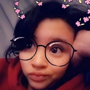 Meet your Posher, Stefany